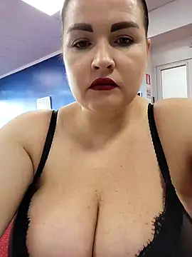 GeorgiaLerox online show from 02/04/25, 12:44