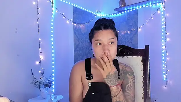 Eva Lee  online show from 03/15/26, 09:37