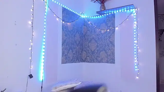 Eva Lee  online show from 04/07/26, 10:05