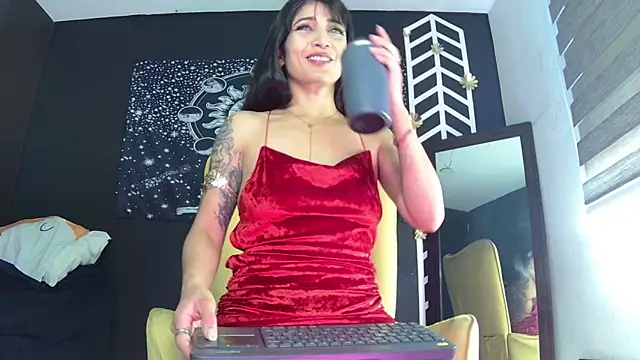 EvangelineCors online show from 02/14/26, 06:48