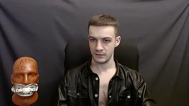 Snapshot of _Damien_thorn_ chatting on 12/18/24, 02:53  Damien thorn  online show from 12/18/24, 02:53