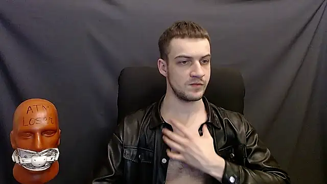 Snapshot of _Damien_thorn_ chatting on 12/22/24, 02:39  Damien thorn  online show from 12/22/24, 02:39