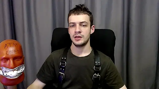 Snapshot of _Damien_thorn_ chatting on 09/15/25, 02:55  Damien thorn  online show from 09/15/25, 02:55