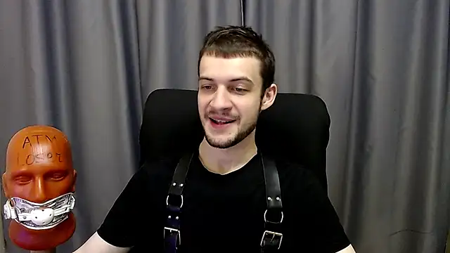 Snapshot of _Damien_thorn_ chatting on 09/21/25, 02:46  Damien thorn  online show from 09/21/25, 02:46
