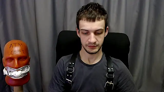 Snapshot of _Damien_thorn_ chatting on 10/04/25, 08:40  Damien thorn  online show from 10/04/25, 08:40