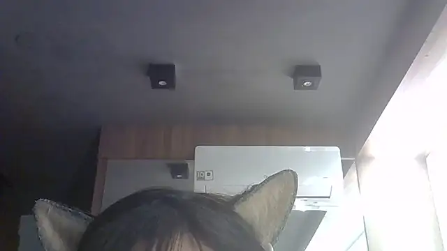 Snapshot of Skinny-Kitten chatting on 07/13/26, 10:07 Skinny-Kitten online show from 07/13/26, 10:07