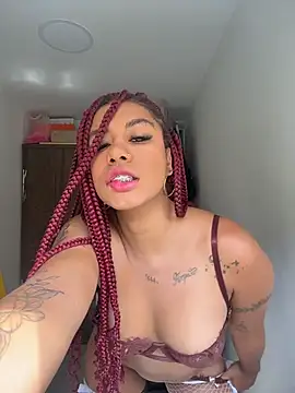 Snapshot of ATENEA_SEXXXY chatting on 05/14/26, 06:58 ATENEA SEXXXY online show from 05/14/26, 06:58