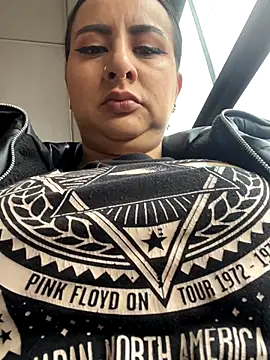 Abril Luv online show from 10/07/25, 12:24