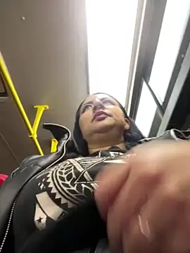 Abril Luv online show from 10/08/25, 12:52