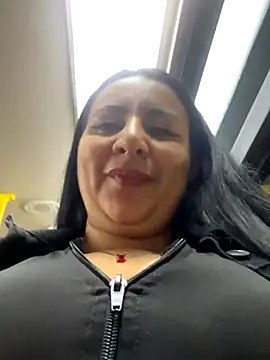 Abril Luv online show from 10/09/25, 01:14