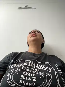 Abril Luv online show from 10/10/25, 02:16