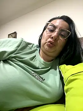 Abril Luv online show from 12/02/25, 01:22