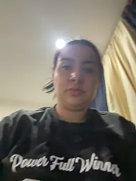 Abril Luv online show from 02/02/26, 01:15