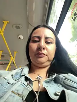 Abril Luv online show from 04/21/26, 12:22