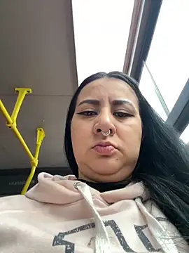 Snapshot of Abril_Luv chatting on 05/30/26, 10:56 Abril Luv online show from 05/30/26, 10:56