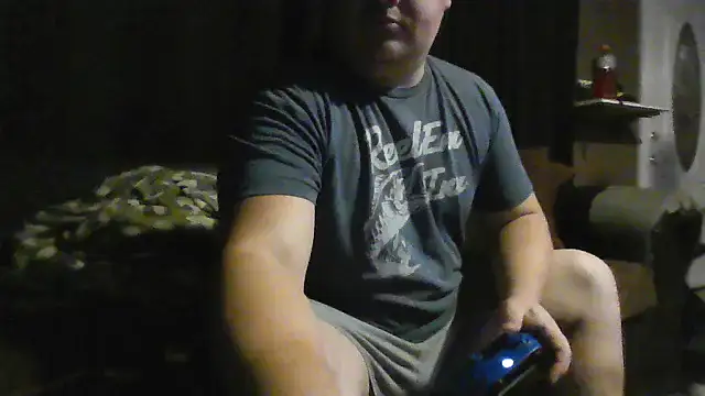 Snapshot of valhallacouple420 chatting on 02/13/25, 03:50 valhallacouple420 online show from 02/13/25, 03:50