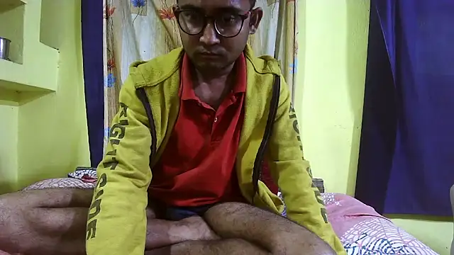 Cute boy2000 online show from 12/18/24, 10:40