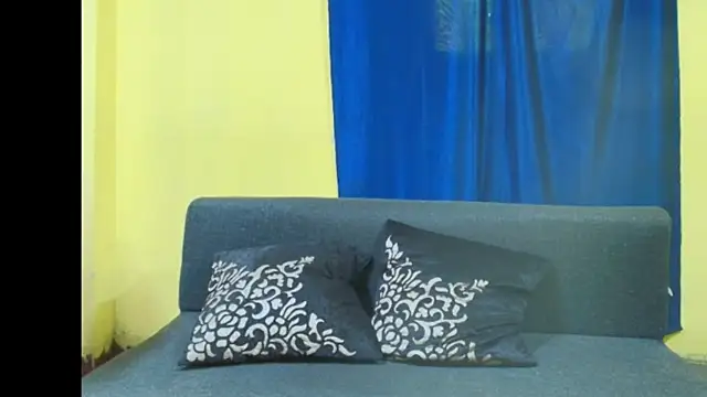 Cute boy2000 online show from 11/18/25, 05:45