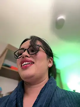 Snapshot of andra_rose chatting on 01/21/25, 02:22 andra rose online show from 01/21/25, 02:22