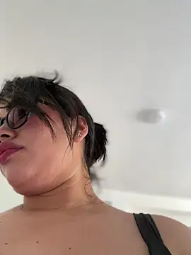 Snapshot of andra_rose chatting on 01/26/25, 08:13 andra rose online show from 01/26/25, 08:13