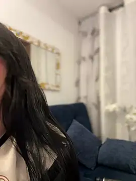 Snapshot of andra_rose chatting on 01/27/25, 02:53 andra rose online show from 01/27/25, 02:53