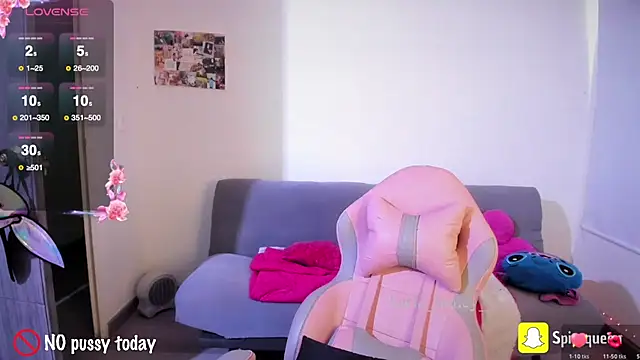 Snapshot of Spit_queen chatting on 02/11/26, 08:25 Spit queen online show from 02/11/26, 08:25