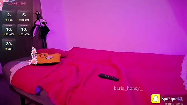 Snapshot of Spit_queen chatting on 02/18/26, 01:40 Spit queen online show from 02/18/26, 01:40