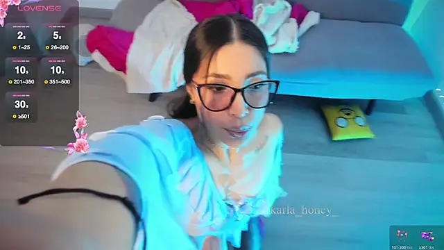 Snapshot of Spit_queen chatting on 03/02/26, 02:13 Spit queen online show from 03/02/26, 02:13