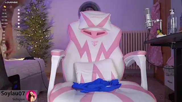 imjess01 online show from 12/22/24, 06:28