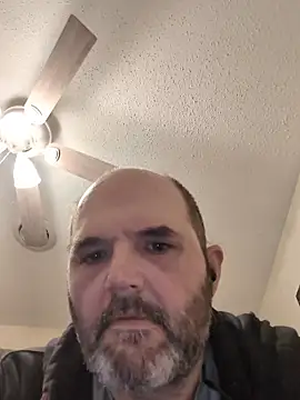 Snapshot of Louis504z chatting on 11/24/25, 02:22 Louis504z online show from 11/24/25, 02:22