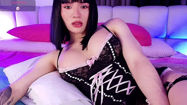 Snapshot of sweetieluna01 chatting on 05/06/26, 01:16 sweetieluna01 online show from 05/06/26, 01:16