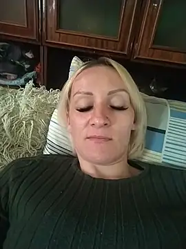 Snapshot of ulika1989 chatting on 05/15/26, 12:56 ulika1989 online show from 05/15/26, 12:56