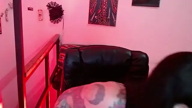 VampGirl1 online show from 01/04/25, 11:43