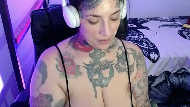 VampGirl1 online show from 02/08/25, 04:14