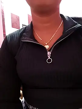 ANGE-MOU online show from 02/01/25, 02:58