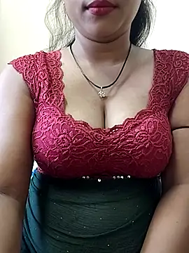 Snapshot of ANGE-MOU chatting on 06/01/26, 02:35 ANGE-MOU online show from 06/01/26, 02:35