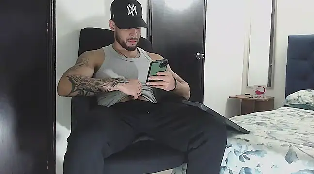 Snapshot of danielconor_26 chatting on 12/20/24, 12:19 danielconor 26 online show from 12/20/24, 12:19