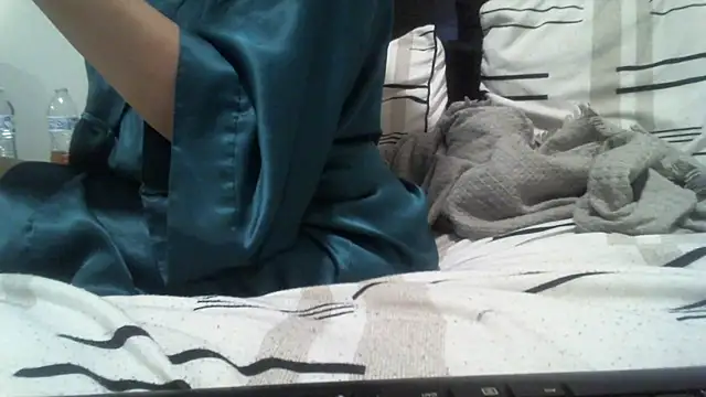 Snapshot of lofibunni chatting on 07/05/26, 10:17 lofibunni online show from 07/05/26, 10:17