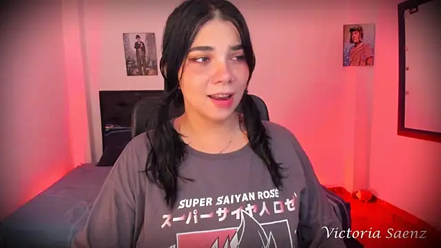 Snapshot of victoriaasaenz_ chatting on 10/12/25, 12:42 victoriaasaenz  online show from 10/12/25, 12:42