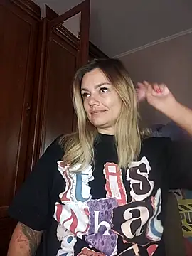 KrissSexi online show from 10/07/25, 04:53