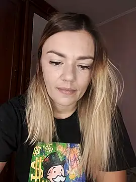 KrissSexi online show from 10/09/25, 04:43