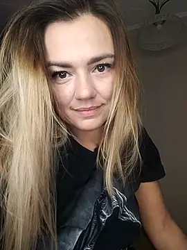 KrissSexi online show from 10/14/25, 05:41