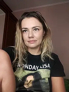 KrissSexi online show from 10/20/25, 05:19