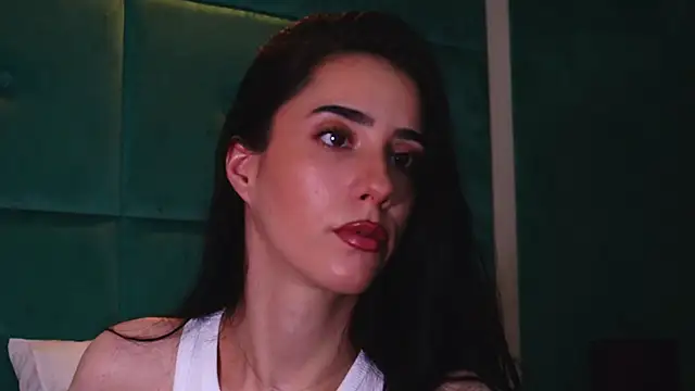 Snapshot of AmeliaJune chatting on 06/17/26, 10:10 AmeliaJune online show from 06/17/26, 10:10