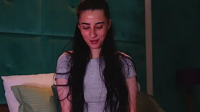 Snapshot of AmeliaJune chatting on 06/21/26, 10:01 AmeliaJune online show from 06/21/26, 10:01