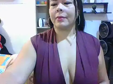 Snapshot of ChiaraFioree chatting on 01/17/25, 03:11 ChiaraFioree online show from 01/17/25, 03:11