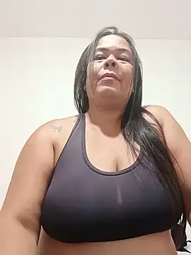 Snapshot of ChiaraFioree chatting on 06/15/26, 08:44 ChiaraFioree online show from 06/15/26, 08:44