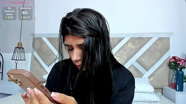 ZiaCalifa online show from 02/12/26, 12:00