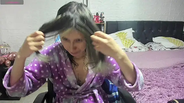 lauren ashlee online show from 02/19/25, 03:38