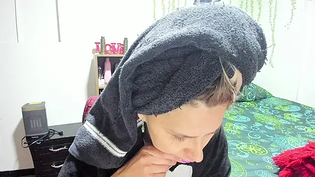 lauren ashlee online show from 02/06/26, 01:58